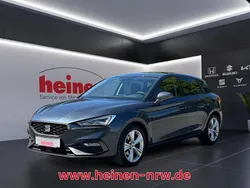 Grau Gebraucht 2022 Seat Leon FR Limousine | 19.939 € (Guter Preis)