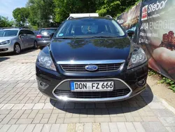 Metalic Gebraucht 2009 Ford Focus Ambiente Kombi | 2.400 € (Fairer Preis)