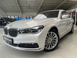 Weiß Gebraucht 2017 BMW 750 Limousine | 51.999 €