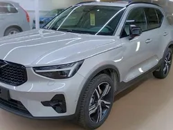 Silver dawn metallic Gebraucht 2025 Volvo XC40 SUV | 44.900 € (Etwas zu teuer)