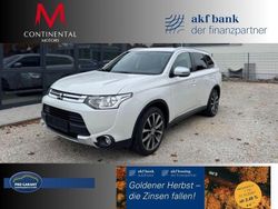Weiß Gebraucht 2015 Mitsubishi Outlander Diamant Edition SUV | 12.900 € (Fairer Preis)