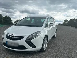 Weiß Gebraucht 2014 Opel Zafira Tourer Innovation Van / Kleinbus | 7.999 € (Fairer Preis)