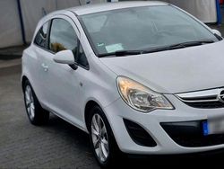Weiß Gebraucht 2013 Opel Corsa Kleinwagen | 3.500 € (Fairer Preis)