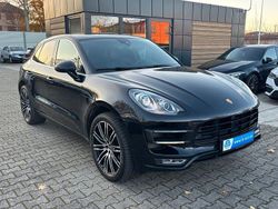 Tiefschwarz (metallic) Gebraucht 2015 Porsche Macan Turbo SUV | 44.999 € (Fairer Preis)