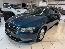 Blau Gebraucht 2018 Skoda Superb Ambition Kombi | 11.305 € (Fairer Preis)