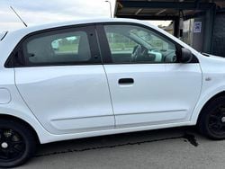 Weiß Gebraucht 2017 Renault Twingo SE Kleinwagen | 4.000 € (Guter Preis)