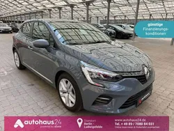 Grau Gebraucht 2021 Renault Clio V Experience Limousine | 11.290 € (Superpreis)