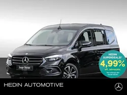 Schwarz Gebraucht 2022 Mercedes T180 Progressive Van / Kleinbus | 28.429 € (Etwas zu teuer)