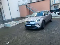Grau Gebraucht 2018 Toyota C-HR Team SUV | 19.300 € (Fairer Preis)
