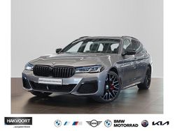 Skyscraper grau metallic Gebraucht 2023 BMW 520 Shadowline Kombi | 43.390 €