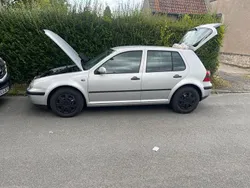 Silber Gebraucht 2001 VW Golf IV Kleinwagen | 500 € (Guter Preis)