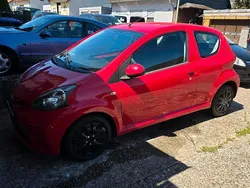 Rot Gebraucht 2005 Toyota Aygo Kleinwagen | 2.000 € (Fairer Preis)