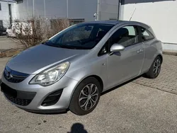 Silber Gebraucht 2011 Opel Corsa Kleinwagen | 2.500 € (Guter Preis)