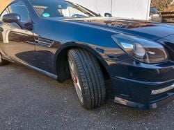 Blau Gebraucht 2012 Mercedes SLK200 AMG line Cabrio | 17.700 € (Fairer Preis)