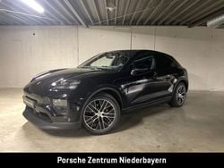 Tiefschwarzmetallic Gebraucht 2024 Porsche Macan SUV | 83.490 € (Fairer Preis)