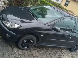 Schwarz Gebraucht 2002 Peugeot 206 Kleinwagen | 499 €