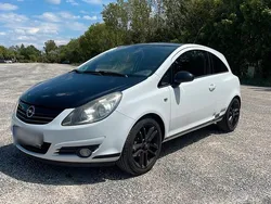 Weiß Gebraucht 2010 Opel Corsa Kleinwagen | 1.400 € (Superpreis)