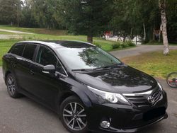 Schwarz metallic Gebraucht 2012 Toyota Avensis Multidrive S Kombi | 12.700 € (Teuer)