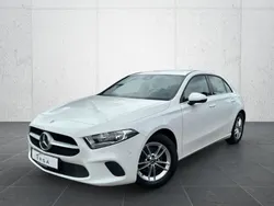 Weiß Gebraucht 2020 Mercedes A180 Limousine | 16.999 € (Guter Preis)