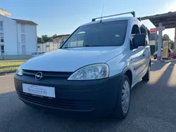 Weiß Gebraucht 2010 Opel Combo Van / Kleinbus | 3.450 € (Fairer Preis)