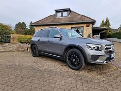 Grau Gebraucht 2021 Mercedes GLB200 SUV | 31.349 € (Fairer Preis)