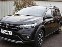 Perlmuttschwarz Gebraucht 2022 Dacia Jogger Extreme Van / Kleinbus | 16.300 € (Fairer Preis)