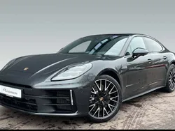 Grau Gebraucht 2025 Porsche Panamera 4 Limousine | 147.990 € (Superpreis)