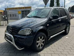 Schwarz Gebraucht 1999 Mercedes ML320 AMG SUV | 2.350 €