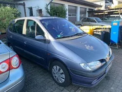 Blau Gebraucht 1999 Renault Scénic Van / Kleinbus | 1.650 € (Etwas zu teuer)