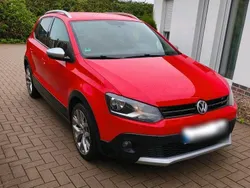 Rot Gebraucht 2017 VW Polo Cross Kleinwagen | 10.900 € (Fairer Preis)