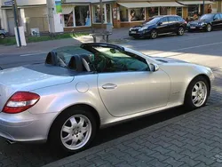 Silber Gebraucht 2007 Mercedes SLK200 Cabrio | 10.999 € (Fairer Preis)
