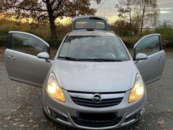 Grau Gebraucht 2008 Opel Corsa Sport Kleinwagen | 1.850 € (Guter Preis)