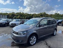 Grau Gebraucht 2012 VW Touran Match Van / Kleinbus | 5.990 € (Guter Preis)