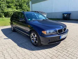 Blau Gebraucht 2004 BMW 318 Basis Kombi | 5.400 € (Teuer)