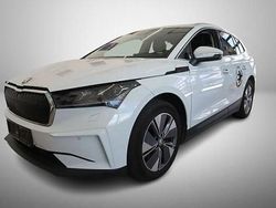 Weiß Gebraucht 2021 Skoda Enyaq iV SUV | 26.499 € (Guter Preis)