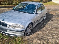 Silber Gebraucht 2001 BMW 320 Limousine | 3.370 € (Fairer Preis)