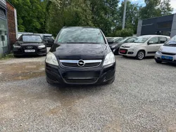 Schwarz Gebraucht 2010 Opel Zafira Van / Kleinbus | 1.100 € (Guter Preis)