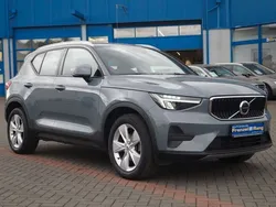 Grau Gebraucht 2023 Volvo XC40 Core SUV | 30.790 € (Fairer Preis)