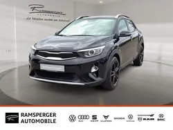 Schwarz (auroraschwarz metallic) Gebraucht 2018 Kia Stonic Vision SUV | 13.490 € (Fairer Preis)
