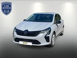 Grau (rafalgrau metallic (grau)) Gebraucht 2025 Renault Clio V Evolution Limousine | 21.470 € (Etwas zu teuer)
