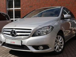Silber Gebraucht 2014 Mercedes B180 Van / Kleinbus | 10.490 € (Guter Preis)