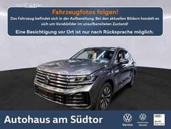 Siliziumgrau metallic Gebraucht 2024 VW Touareg Elegance SUV | 52.850 € (Guter Preis)
