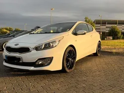 Weiß Gebraucht 2013 Kia Ceed Edition 7 Coupé | 7.999 € (Fairer Preis)