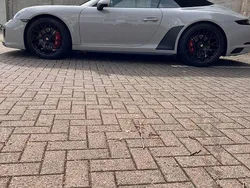 Grau Gebraucht 2018 Porsche 911 Carrera 4 GTS Cabrio | 124.500 € (Fairer Preis)