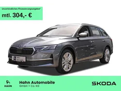 Grau Gebraucht 2024 Skoda Octavia Selection Limousine | 32.480 € (Etwas zu teuer)