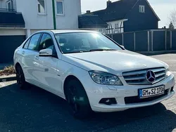 Weiß Gebraucht 2009 Mercedes C180 Limousine | 6.750 €