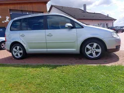 Silber Gebraucht 2005 VW Touran Van / Kleinbus | 2.450 € (Etwas zu teuer)