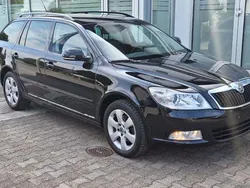 Schwarz Gebraucht 2009 Skoda Octavia Kombi | 7.900 € (Etwas zu teuer)