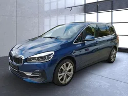 Blau Gebraucht 2023 BMW 218 Gran Tourer Luxury Line Van / Kleinbus | 27.299 € (Teuer)