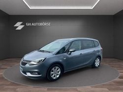 Grau Gebraucht 2017 Opel Zafira Active Van / Kleinbus | 12.999 € (Fairer Preis)